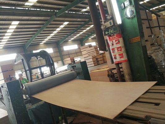Sanatsal Ahşap Finer Santos Rosewood İnsan Yapımı Finer Yaprak 2050-3200mm Müzik Enstrümanı için Çin Fabrikası