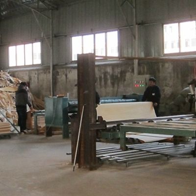 Sulandırılmış Kompozit Abanoz Ahşap Kaplama için Özel Hizmet X812 Düz Kesim Açık Renk Polar Arka Kapı