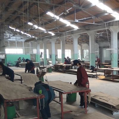 İnsan yapımı dumanlı ahşap kaplama SW-L739N/L743N 0.55mm kalınlığı Mobilya yüzü için yeni tasarım