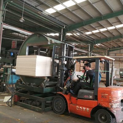 Süslü Koto Kaplama Kontrplak / Mdf / Sunta Kapı ve Mobilya İçin Boyasız Paneller İyi Fiyat Çin Fabrikası