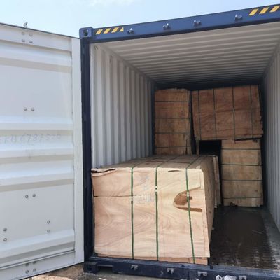 2440*1220 Tüm parça Gabon Okume ahşap kaplama 0.2mm - 0.4mm Şık Paneller Fabrikası için